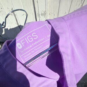 Figs Lilac dawn Rafaela Scrub top